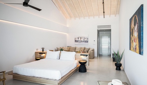 Riviera Suite