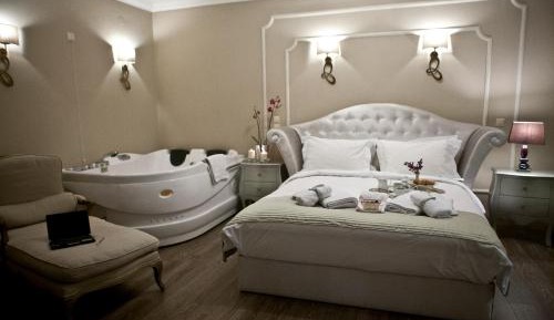 One-Bedroom Suite