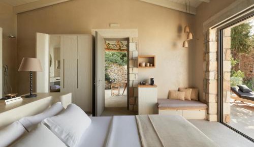 Superior Raw Retreat with Pool