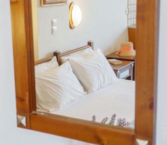 Cozy Double with Side Sea View