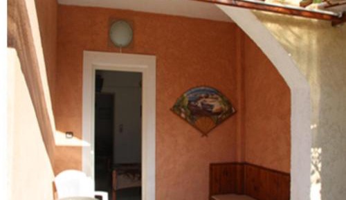 Studio (2 Adults)