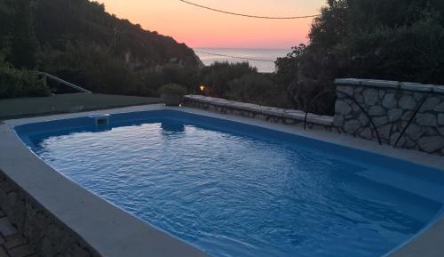 Estia - Apartment with Sea View and Private Pool 