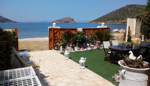 Two-Bedroom Deluxe Apartment with Ocean View