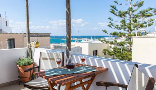 Double Room with Balcony and Sea View