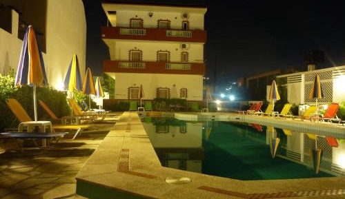 Ground Floor Twin Room with Sea/Pool View