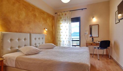 Double or Twin Room with Sea View