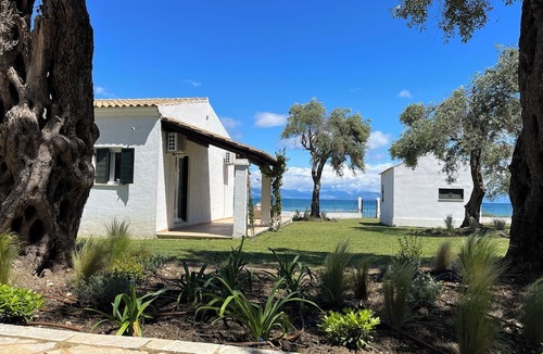 Messonghi House | Beachfront Villa Valentine Corfu