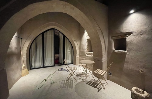 Kithira Apartment | The Arch House